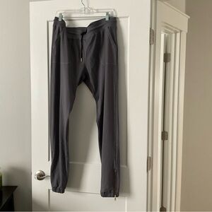 Women’s Gray Jogger Pants
